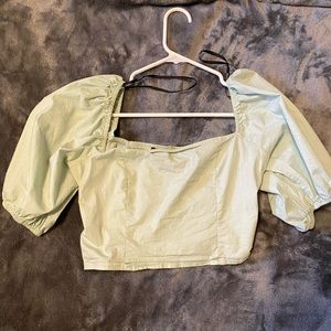 Cute puffy sleve crop top